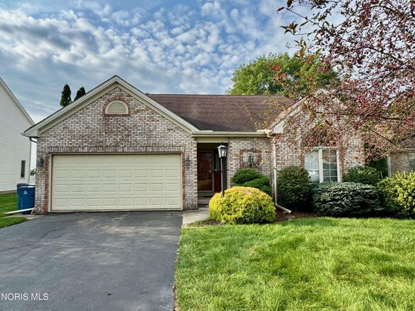 7235 Twin Lakes Road , Perrysburg, OH 43551