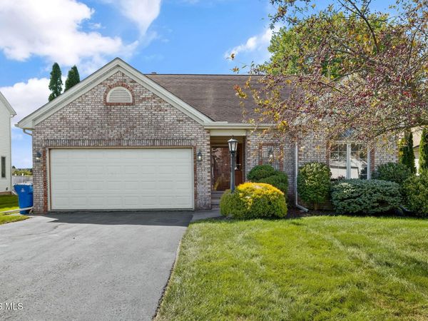 7235 Twin Lakes Road, Perrysburg, OH 43551