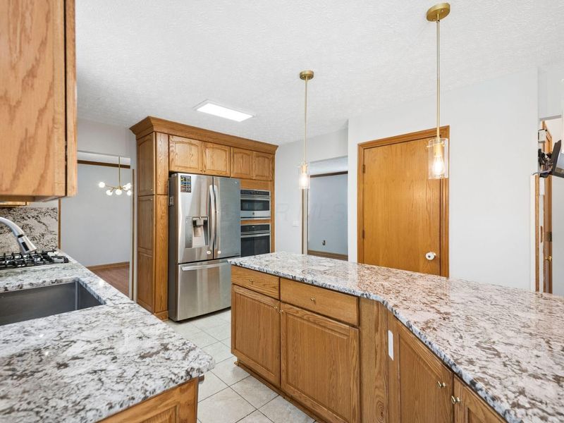 8681 Kirkland Drive, Lewis Center, OH 43035 Photo 12