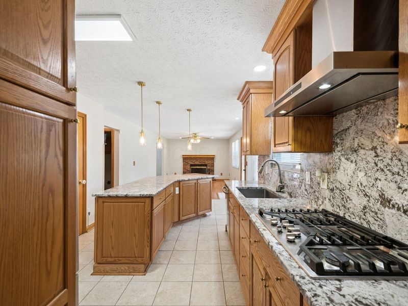 8681 Kirkland Drive, Lewis Center, OH 43035 Photo 13