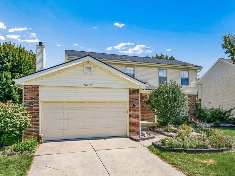 8681 Kirkland Drive, Lewis Center, OH 43035 Photo 3
