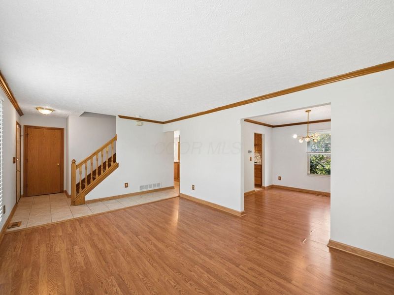 8681 Kirkland Drive, Lewis Center, OH 43035 Photo 6