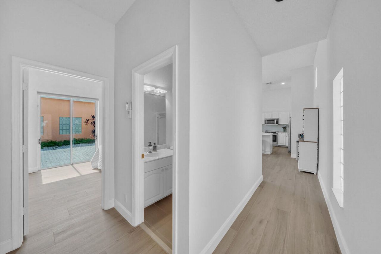 7693 Rockford Road, Boynton Beach, FL 33472 Photo