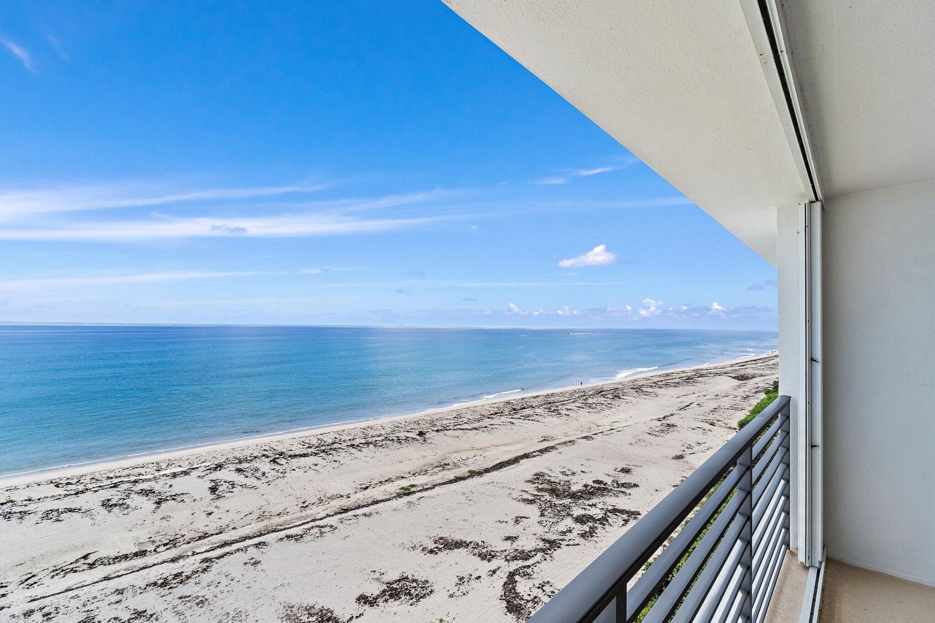 900 Ocean Drive, Unit 705, Juno Beach, FL 33408 Photo
