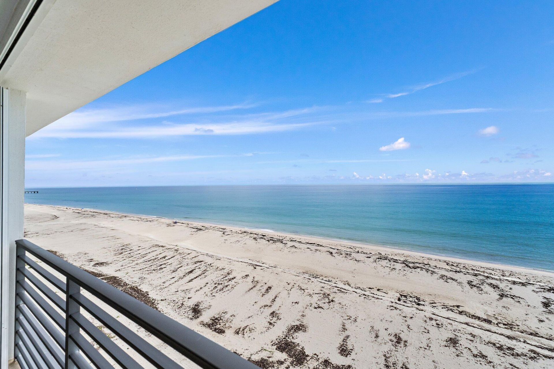 900 Ocean Drive, Unit 705, Juno Beach, FL 33408 Photo