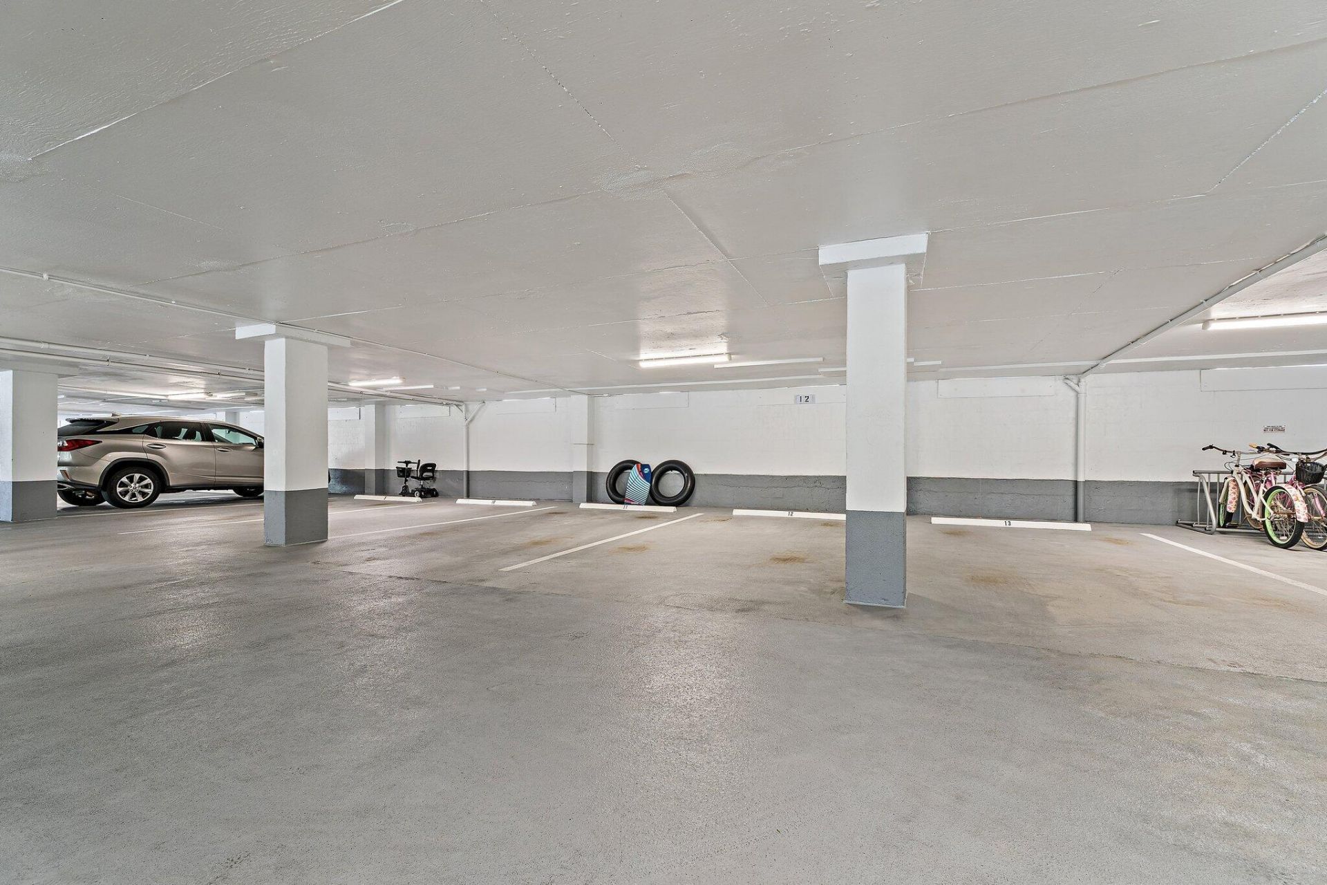 900 Ocean Drive, Unit 705, Juno Beach, FL 33408 Photo