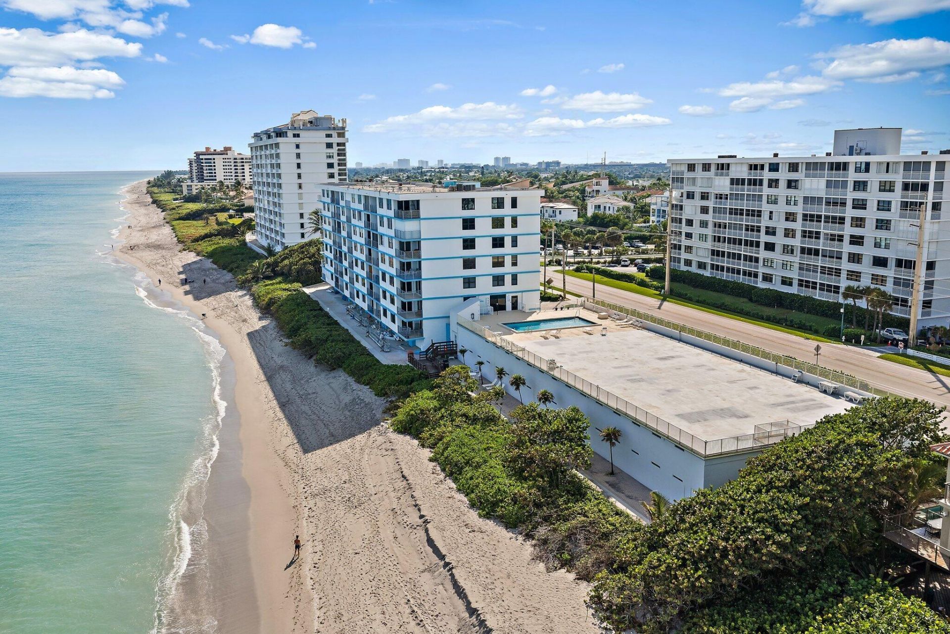 900 Ocean Drive, Unit 705, Juno Beach, FL 33408 Photo