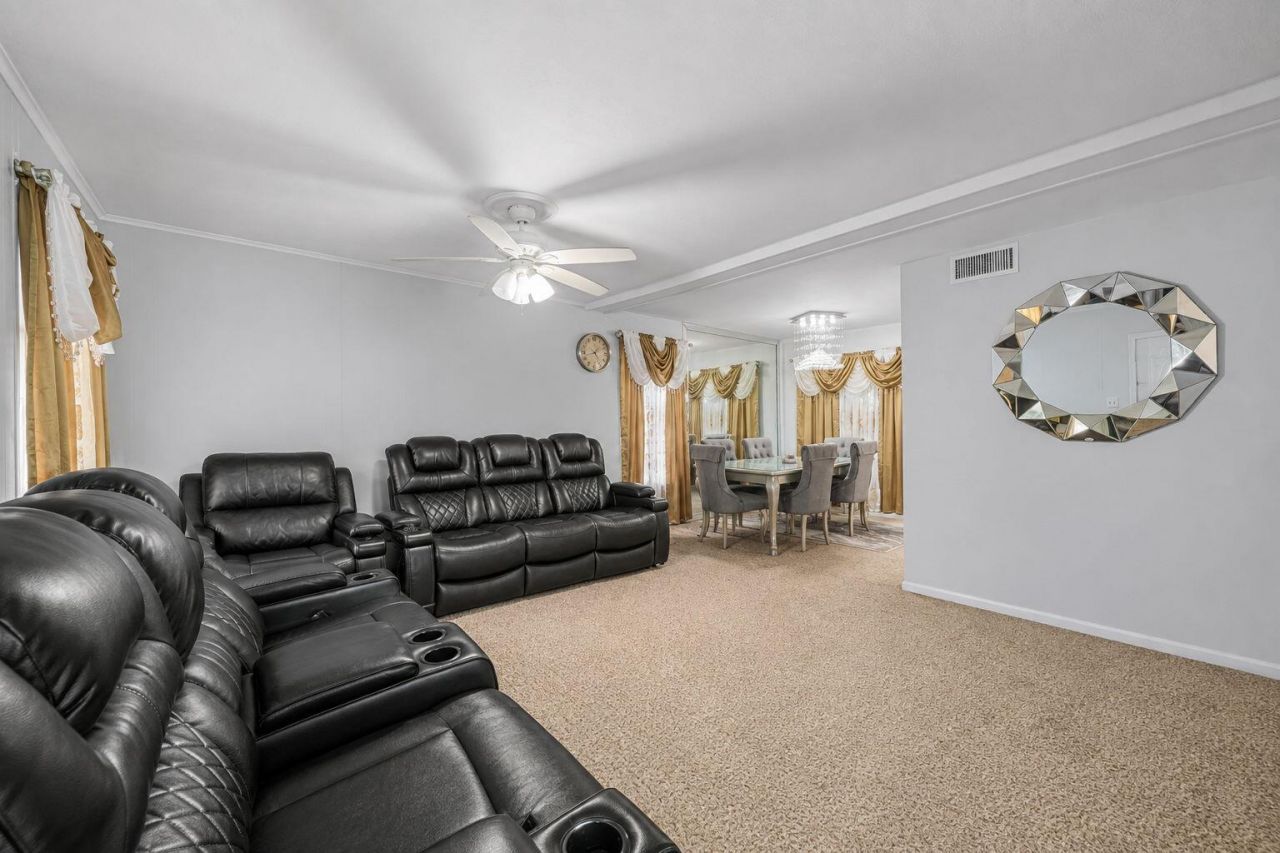 6807 NW 80th Court, Tamarac, FL 33321 Photo