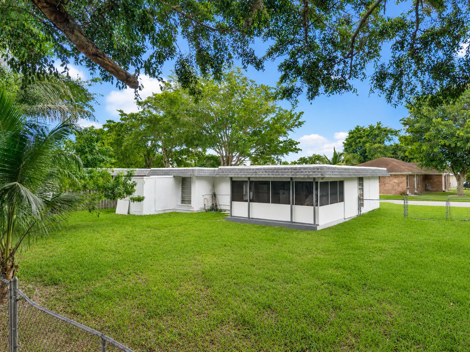 6807 NW 80th Court, Tamarac, FL 33321 Photo