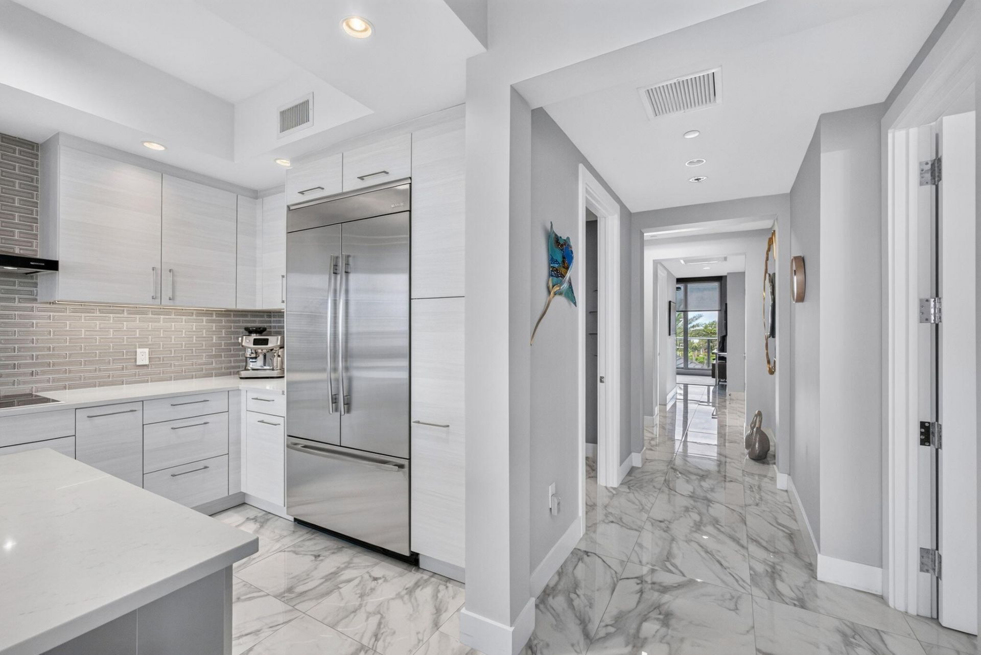 1 Water Club Way, Unit 503, North Palm Beach, FL 33408 Photo