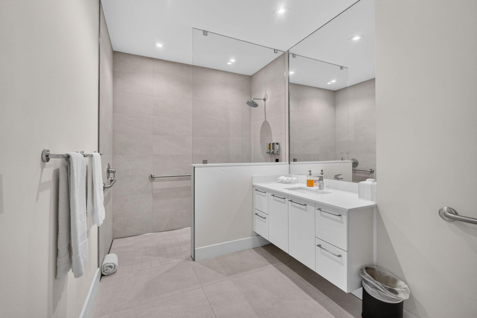 1 Water Club Way, Unit 503, North Palm Beach, FL 33408 Photo