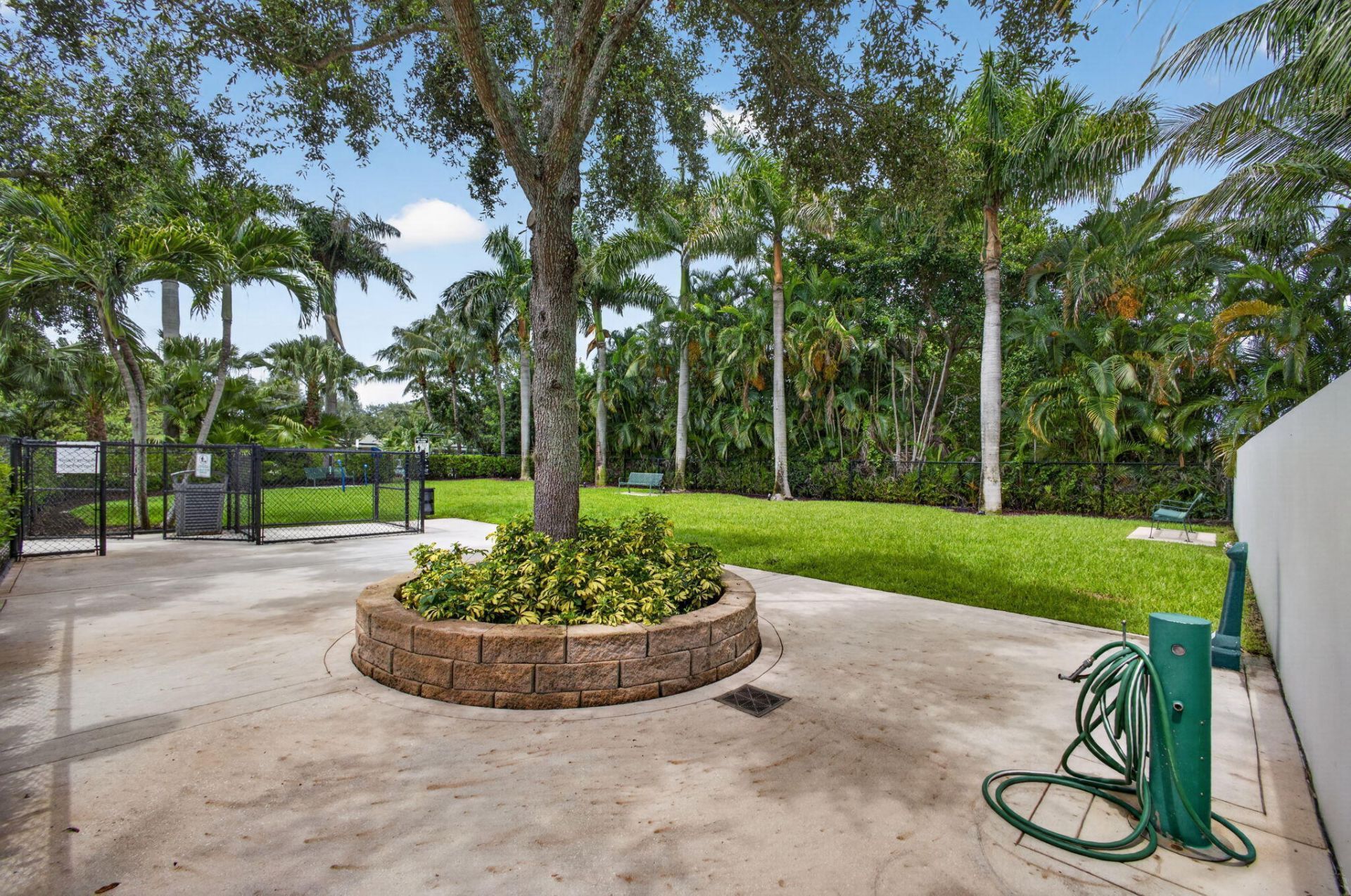 1 Water Club Way, Unit 503, North Palm Beach, FL 33408 Photo