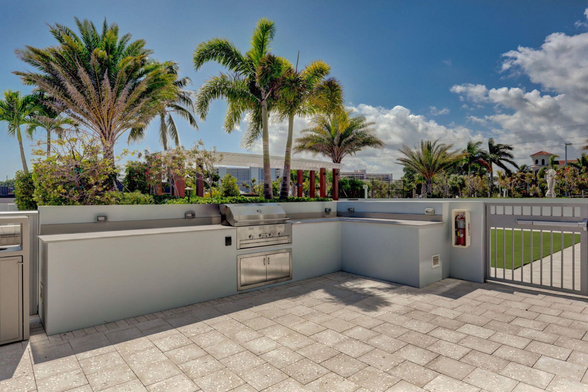 1 Water Club Way, Unit 503, North Palm Beach, FL 33408 Photo
