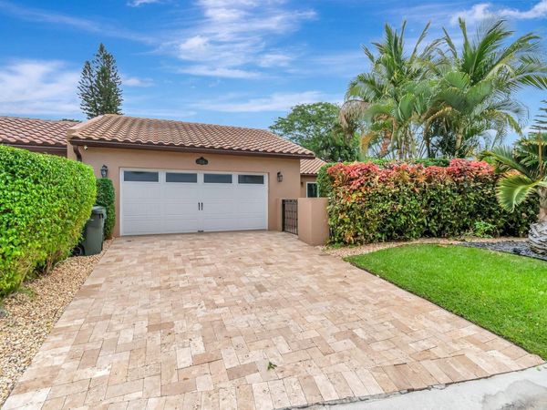 734 Camino Gardens Lane, Boca Raton, FL 33432