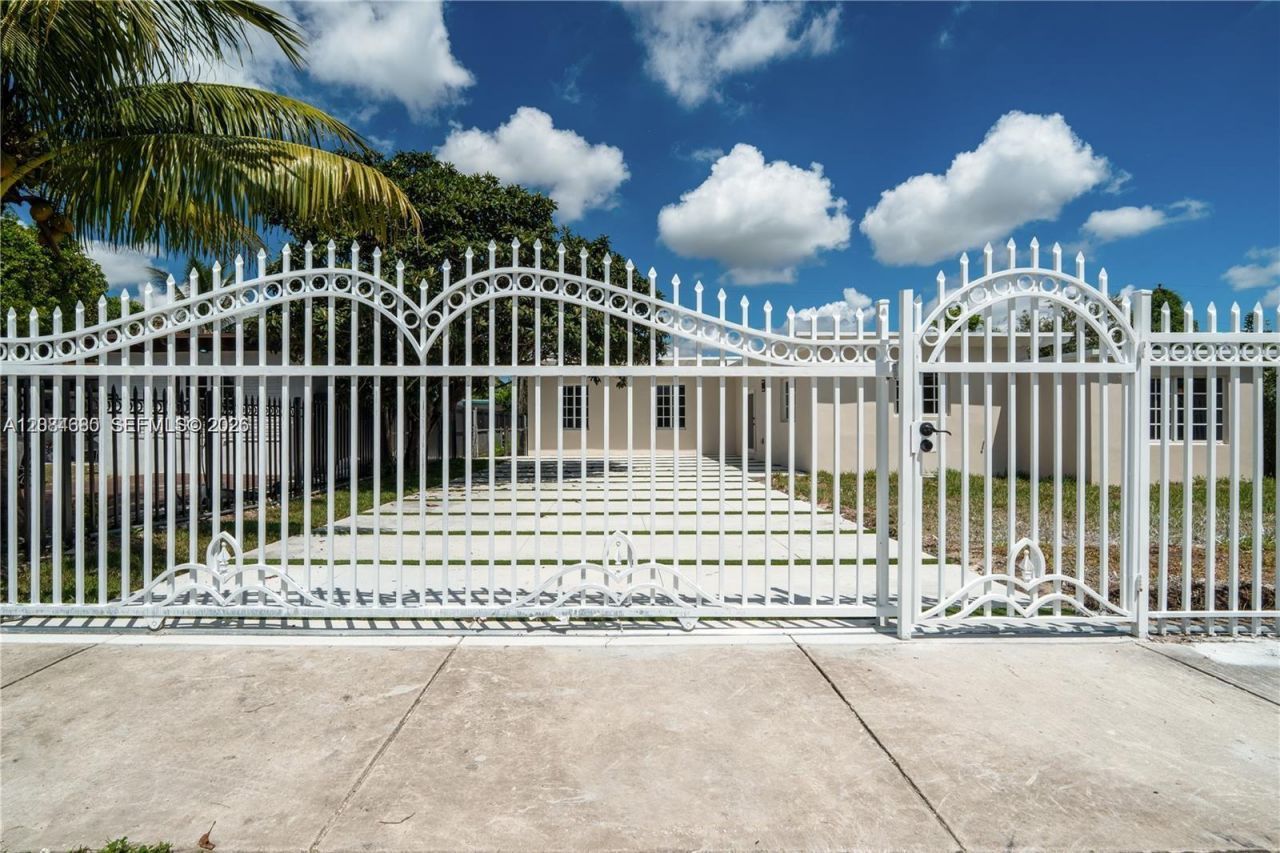 323 NW 104th Ter, Unit -, Miami, FL 33150 Photo