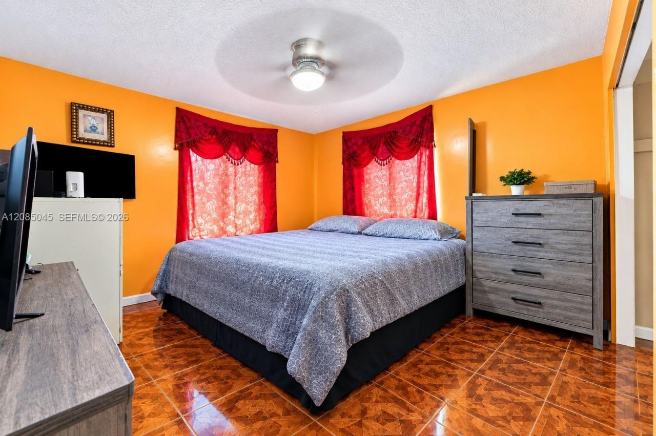 2622 NW 24th Ct, Fort Lauderdale, FL 33311 Photo