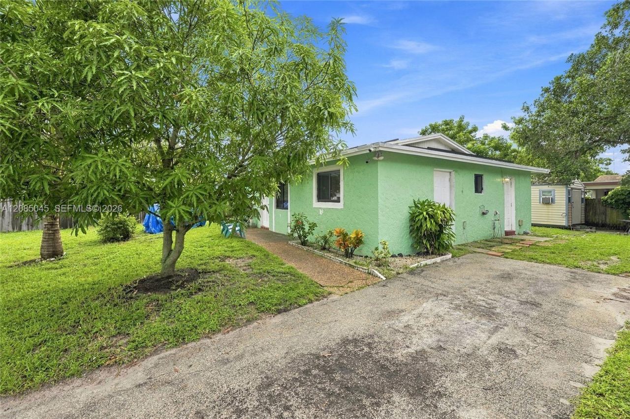 2622 NW 24th Ct, Fort Lauderdale, FL 33311 Photo