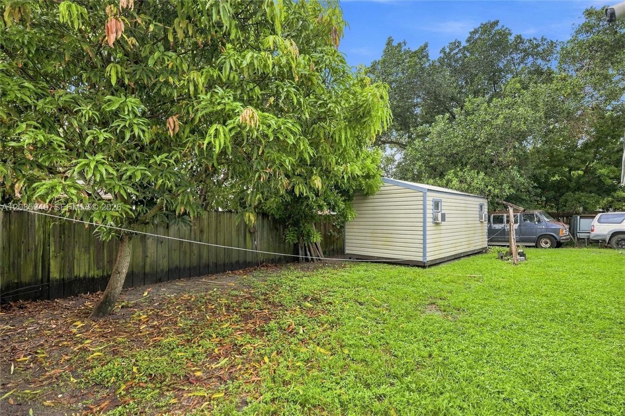 2622 NW 24th Ct, Fort Lauderdale, FL 33311 Photo