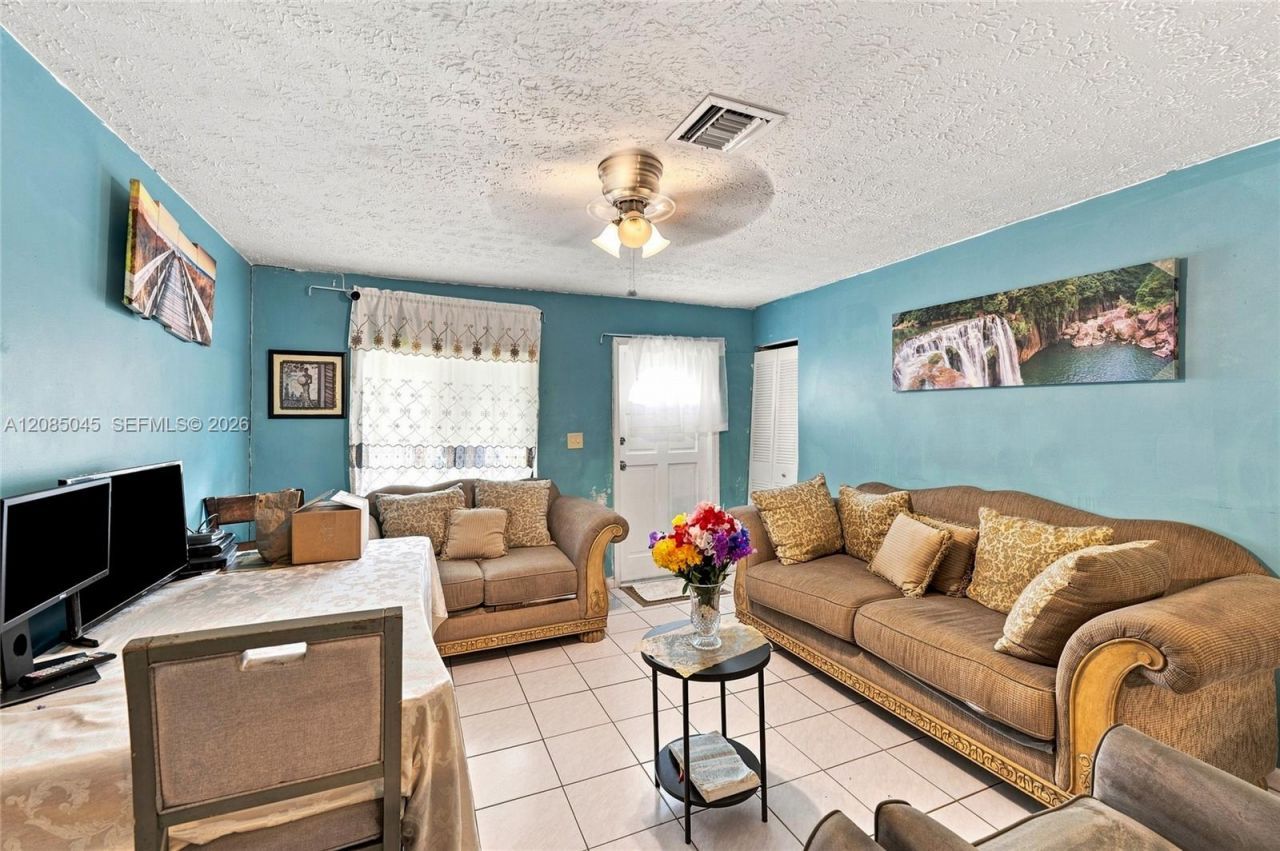 2622 NW 24th Ct, Fort Lauderdale, FL 33311 Photo