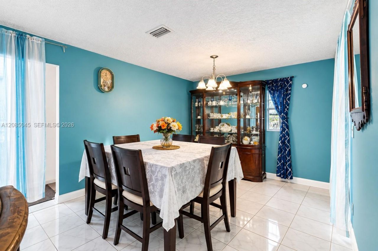 2622 NW 24th Ct, Fort Lauderdale, FL 33311 Photo