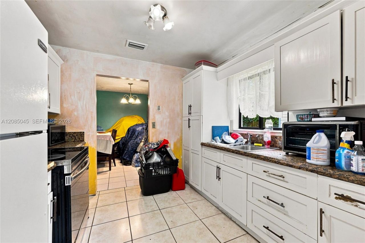 2622 NW 24th Ct, Fort Lauderdale, FL 33311 Photo