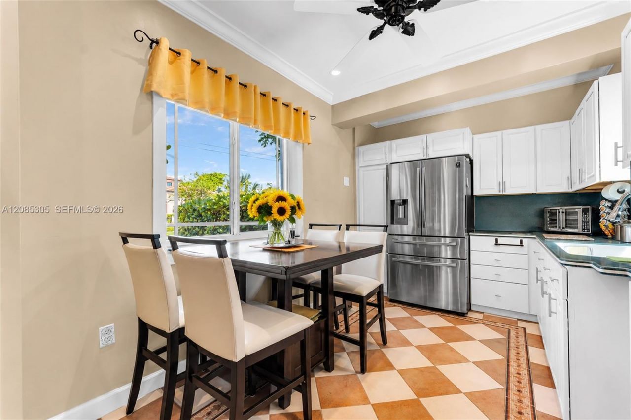 3719 Sheridan Ave, Miami Beach, FL 33140 Photo
