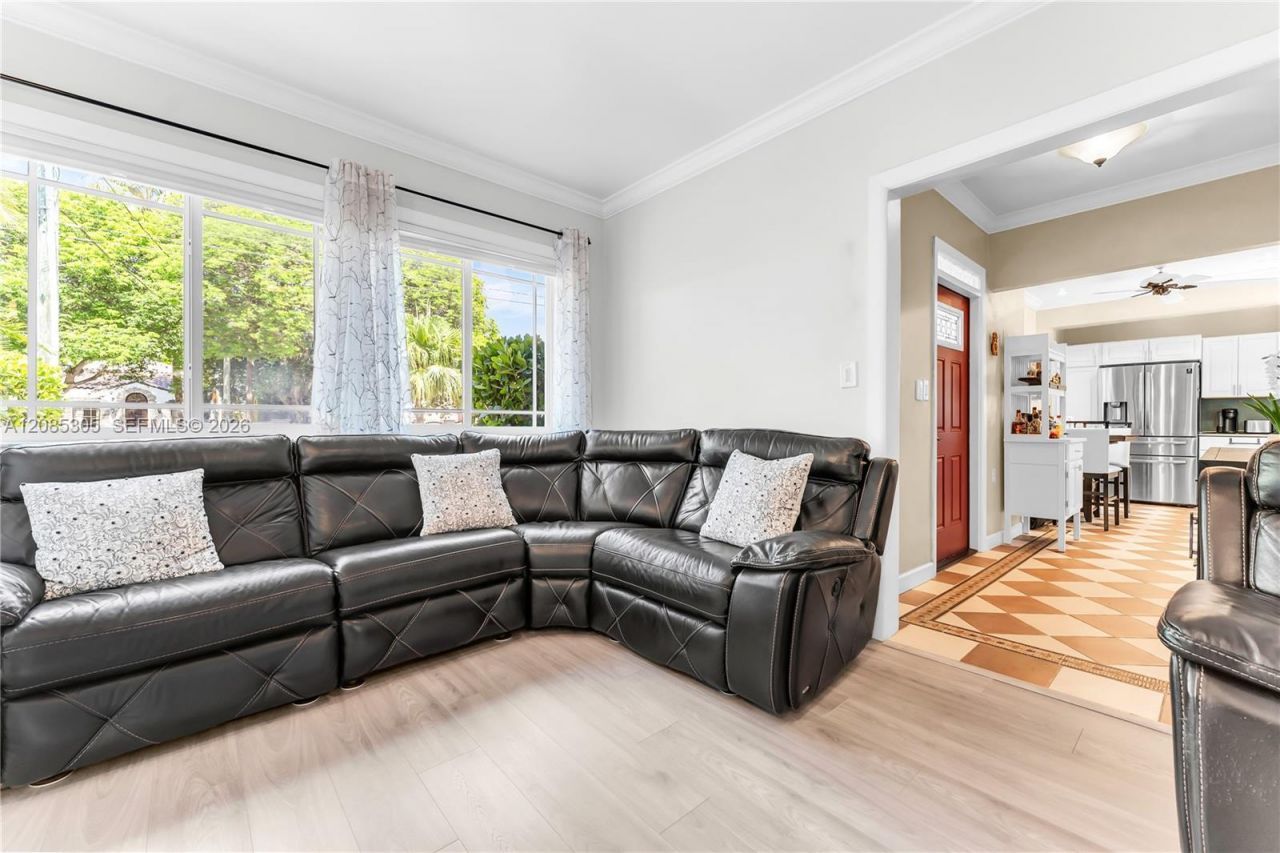 3719 Sheridan Ave, Miami Beach, FL 33140 Photo
