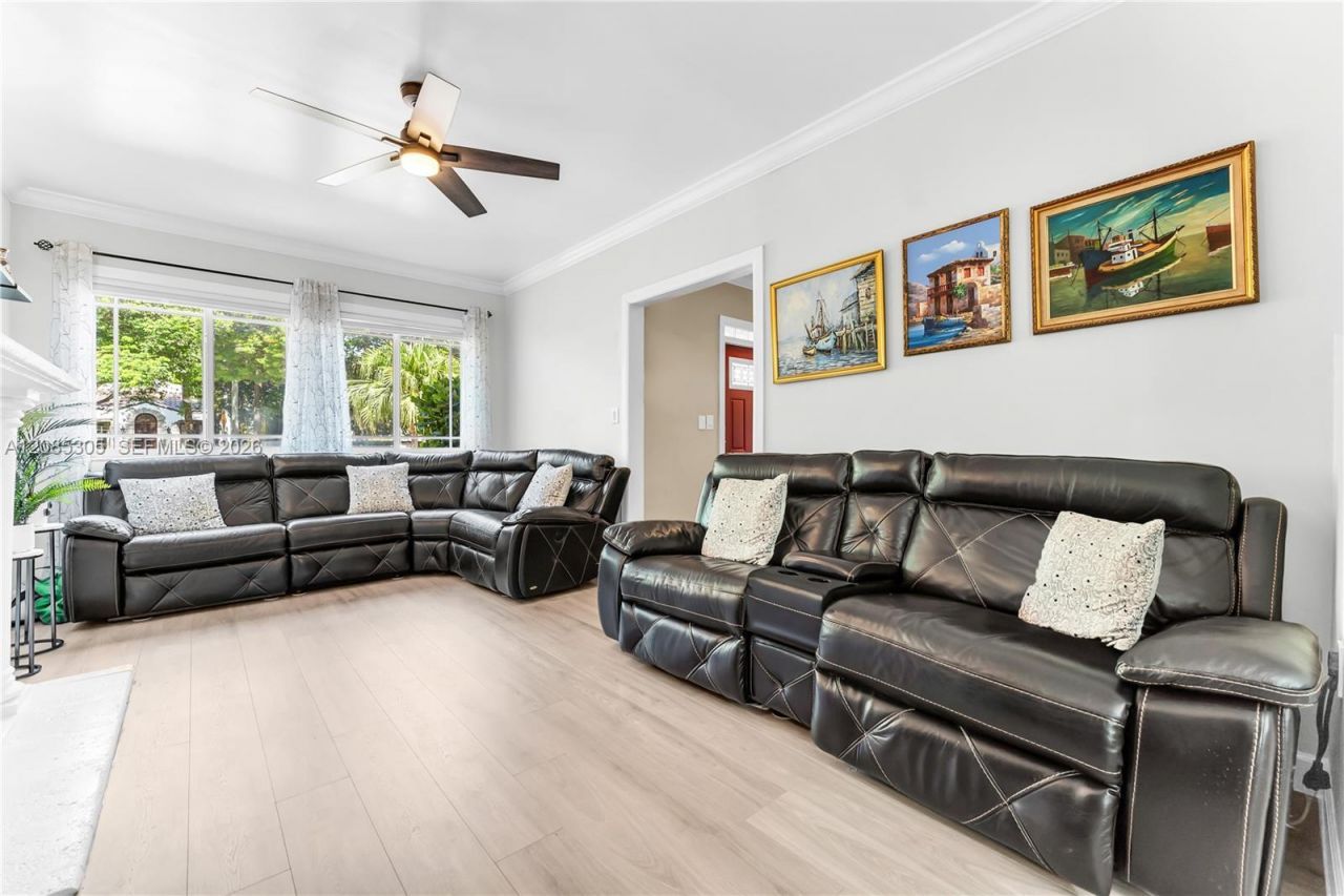 3719 Sheridan Ave, Miami Beach, FL 33140 Photo