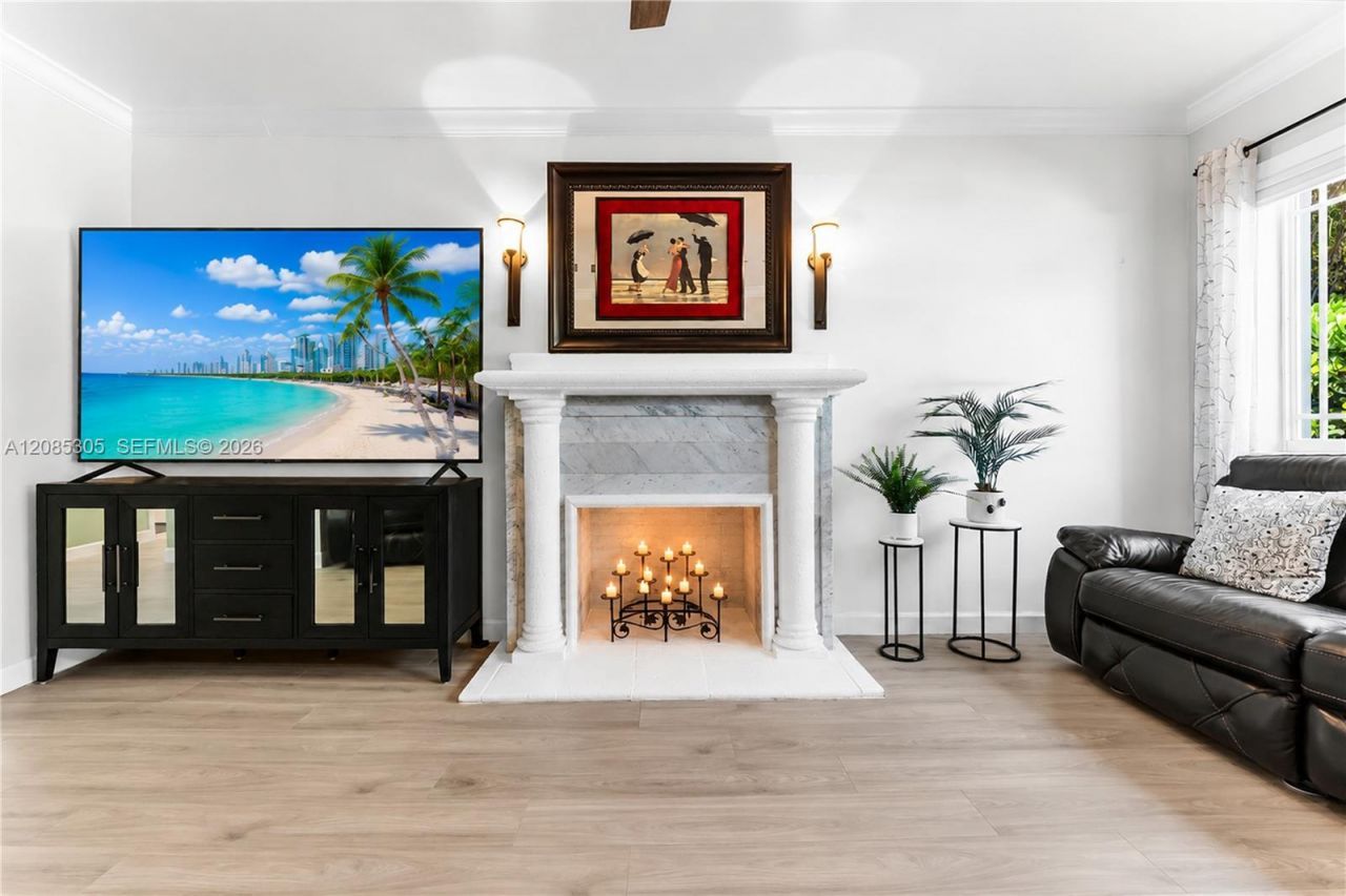 3719 Sheridan Ave, Miami Beach, FL 33140 Photo