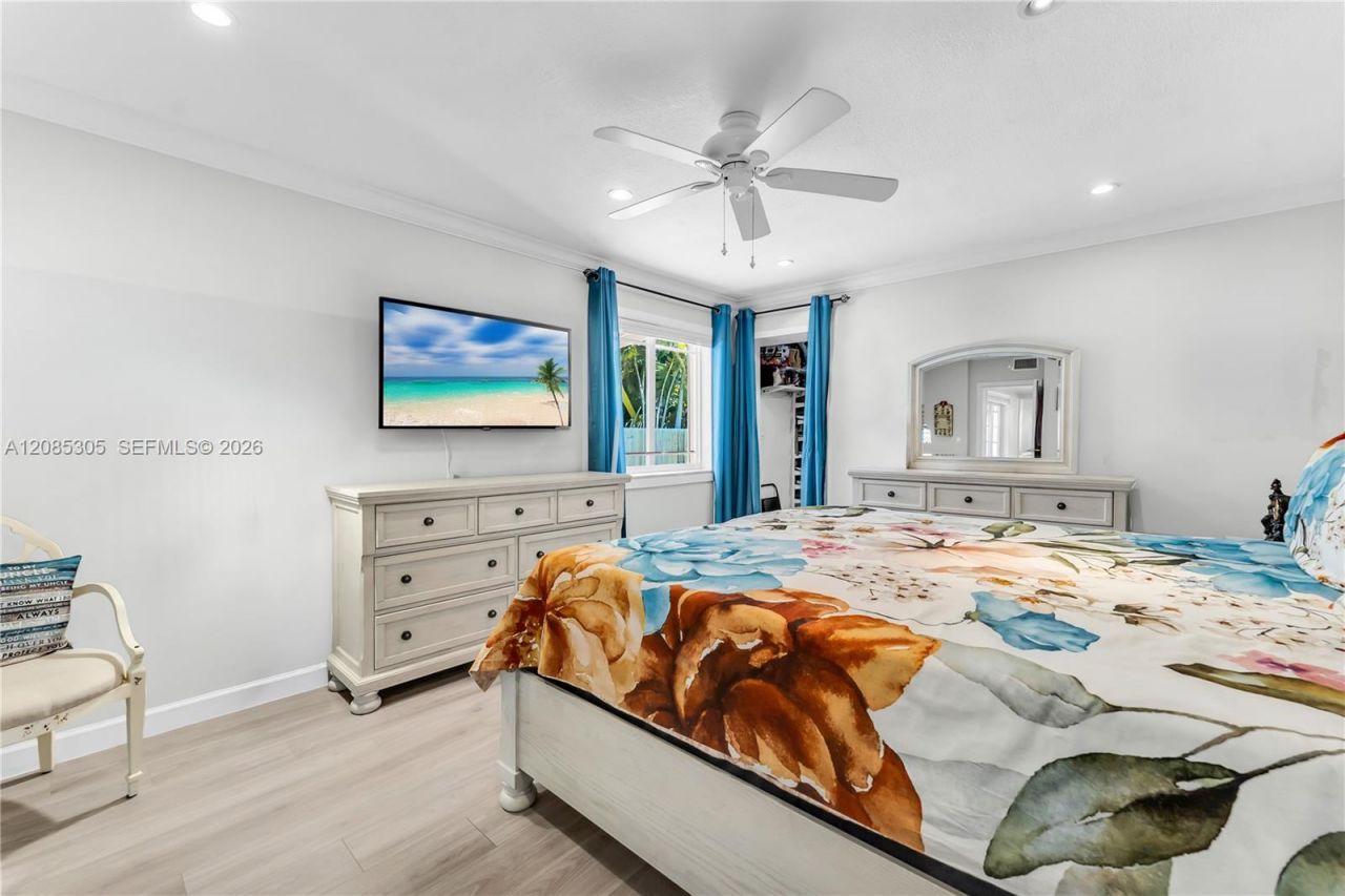 3719 Sheridan Ave, Miami Beach, FL 33140 Photo
