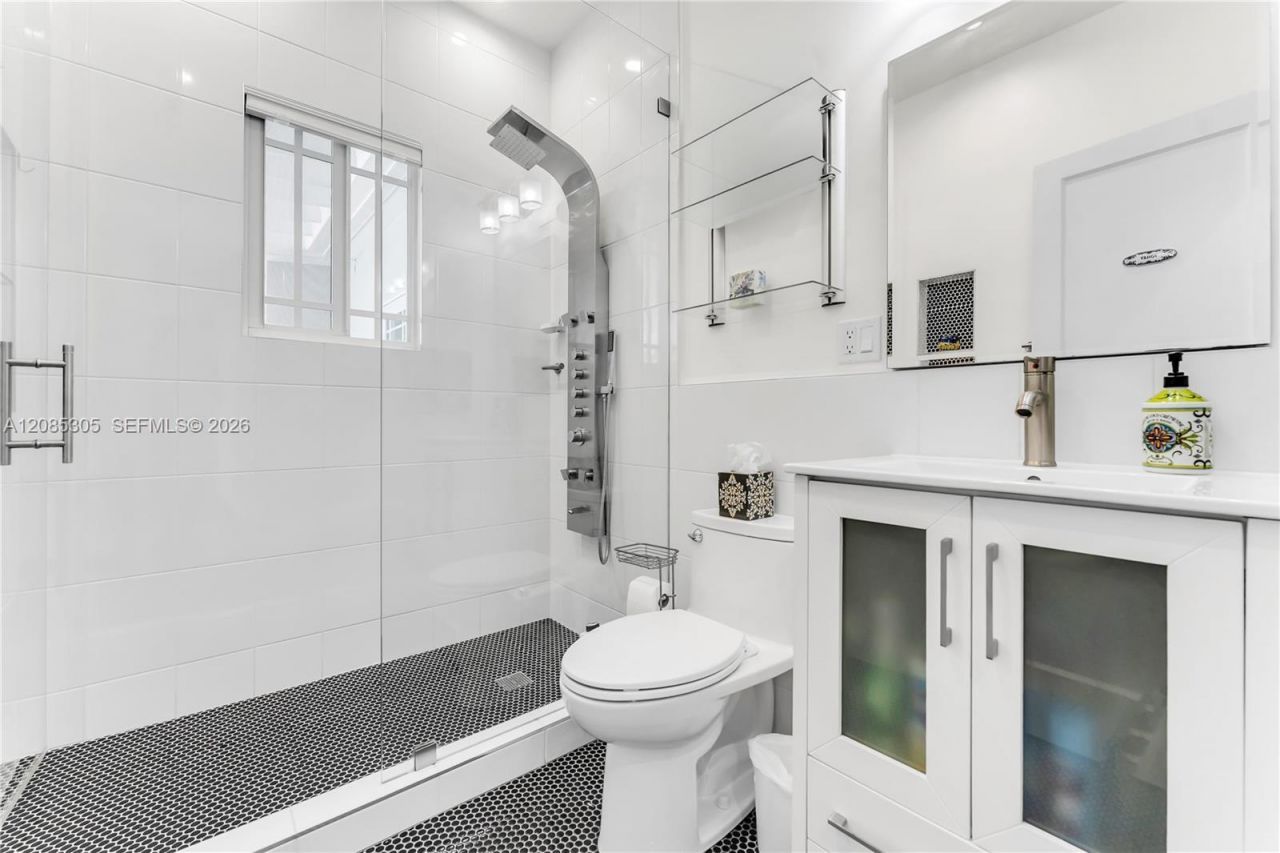 3719 Sheridan Ave, Miami Beach, FL 33140 Photo