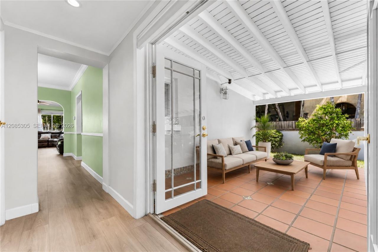 3719 Sheridan Ave, Miami Beach, FL 33140 Photo