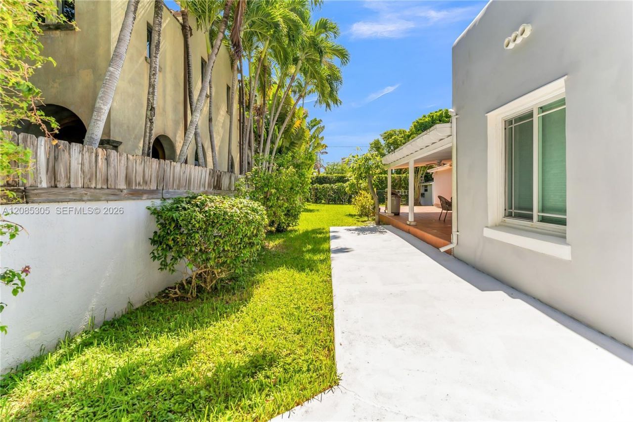3719 Sheridan Ave, Miami Beach, FL 33140 Photo