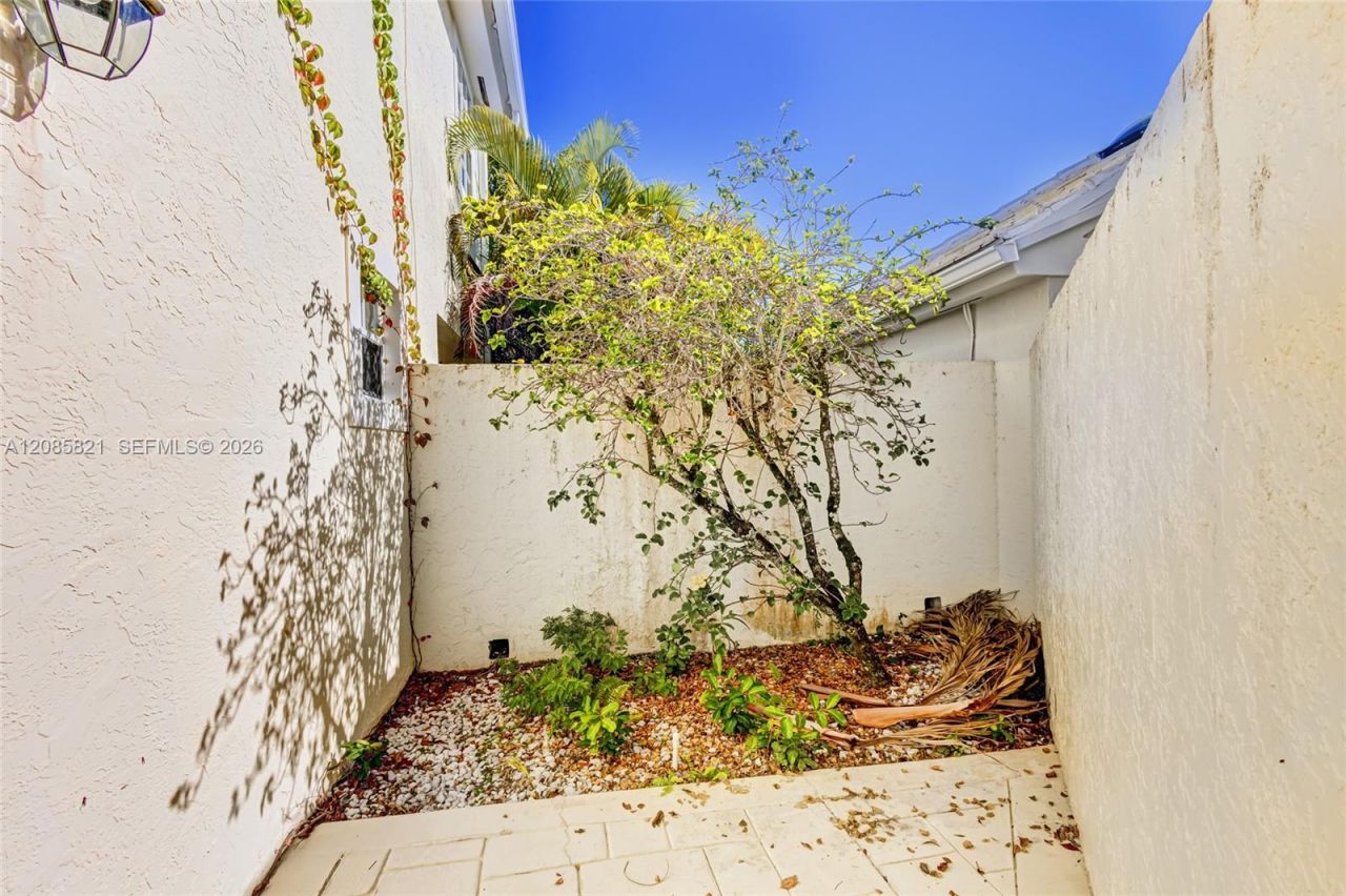 30 Windsor Ln, Unit #30, Palm Beach Gardens, FL 33418 Photo