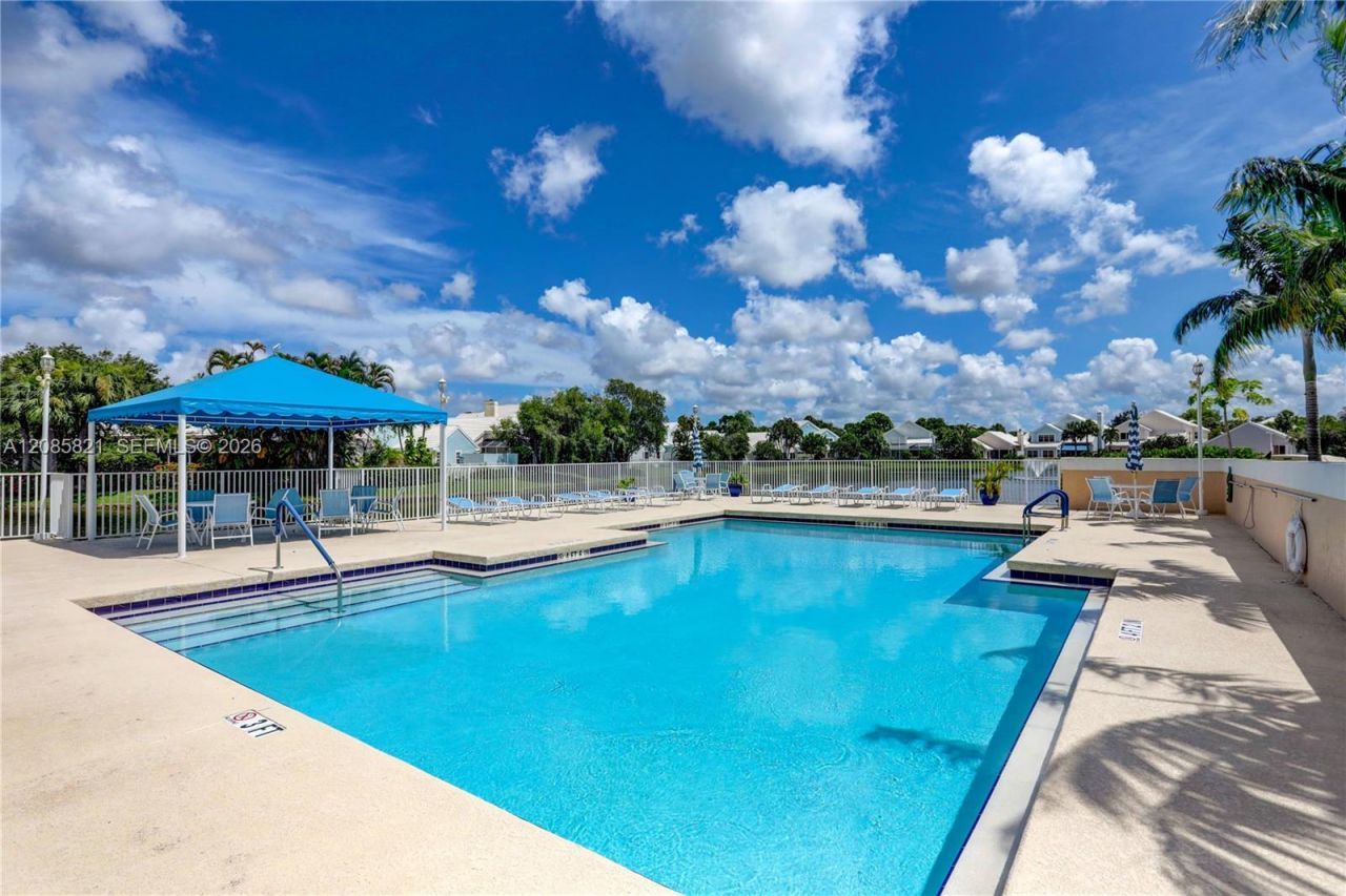 30 Windsor Ln, Unit #30, Palm Beach Gardens, FL 33418 Photo