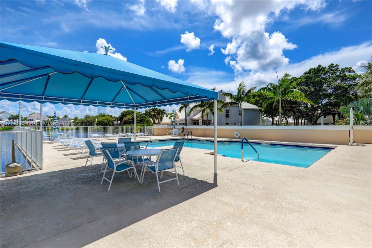 30 Windsor Ln, Unit #30, Palm Beach Gardens, FL 33418 Photo