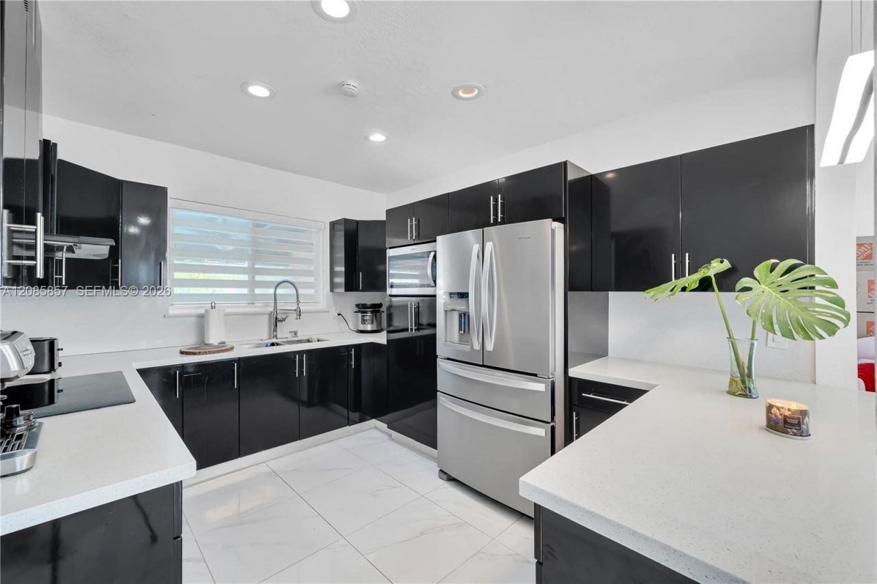 9365 SW 44th St, Miami, FL 33165 Photo