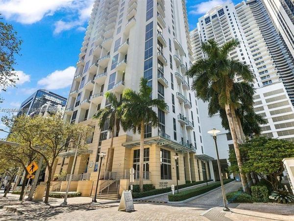 1060 Brickell Ave , Unit 2813, Miami, FL 33131