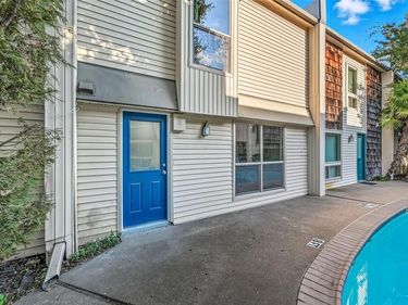 2702 Douglas Avenue, Unit 121, Dallas, TX 75219