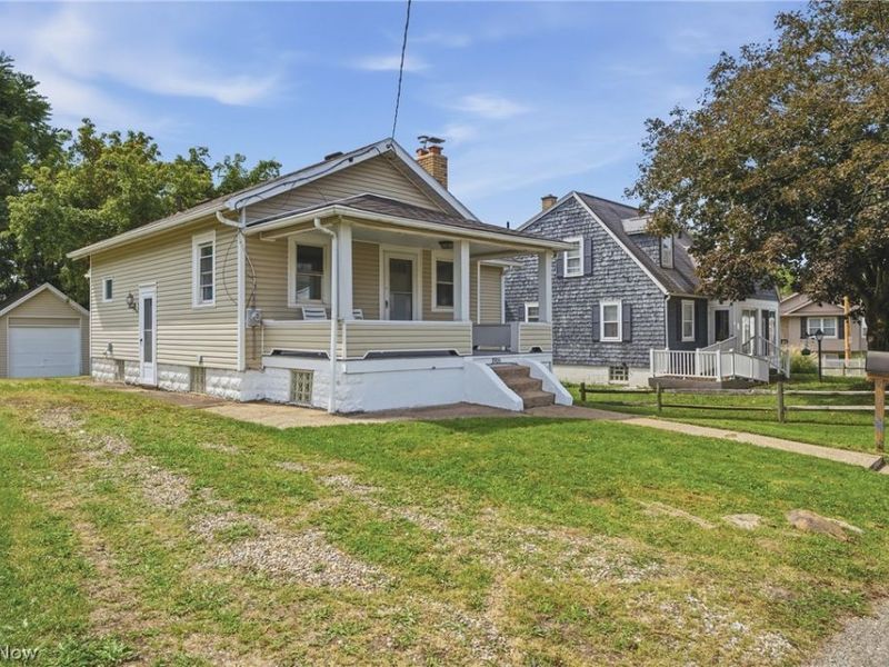 1916 29th Street NW, Canton, OH 44709 Photo 2