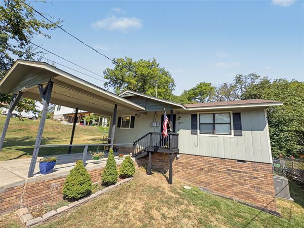 317 E South Street , Tahlequah, OK 74464