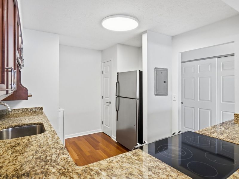 112 Winding Way, Unit G, Covington, KY 41011 Photo 5
