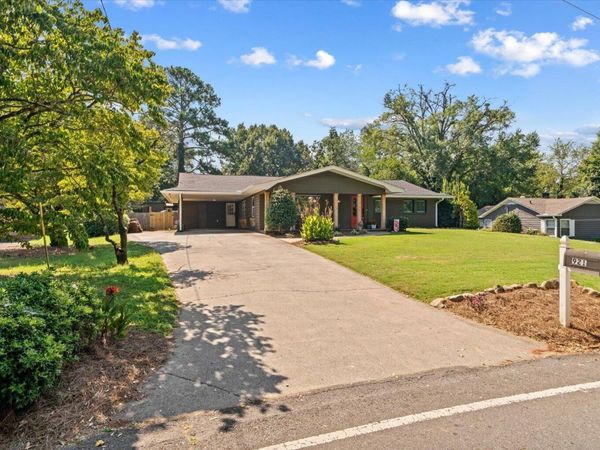 921 Hardwick Circle, Dalton, GA 30720