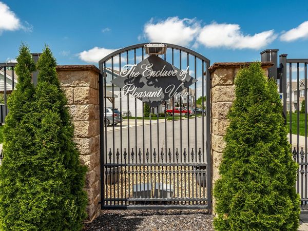 342 Manor Row , Pleasant View, TN 37146
