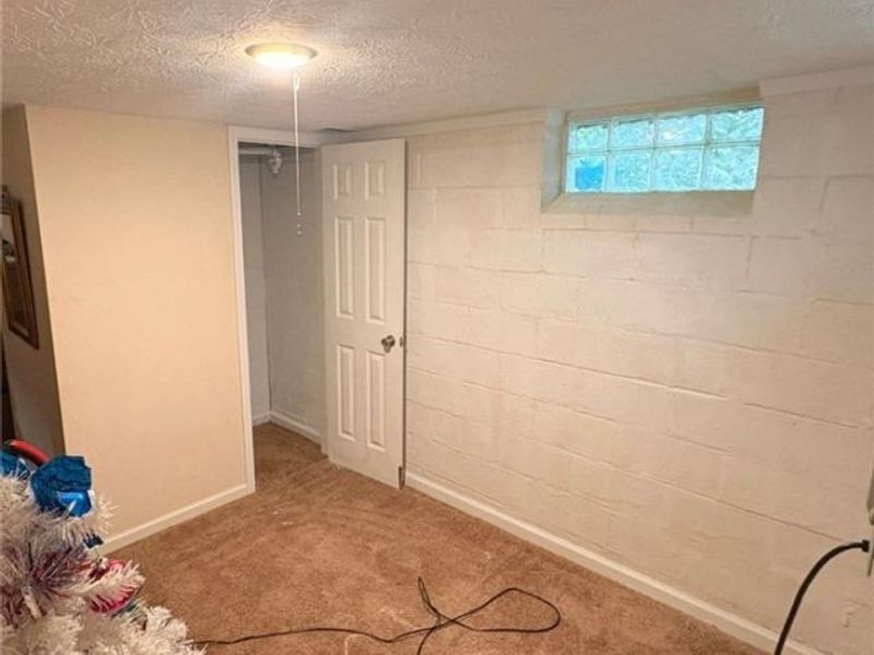 12332 Park Knoll Drive, Garfield Heights, OH 44125 Photo 21