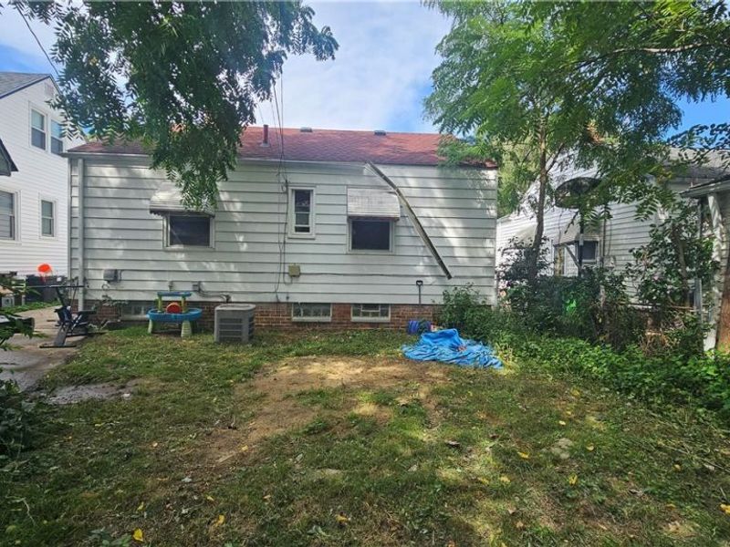 12332 Park Knoll Drive, Garfield Heights, OH 44125 Photo 4