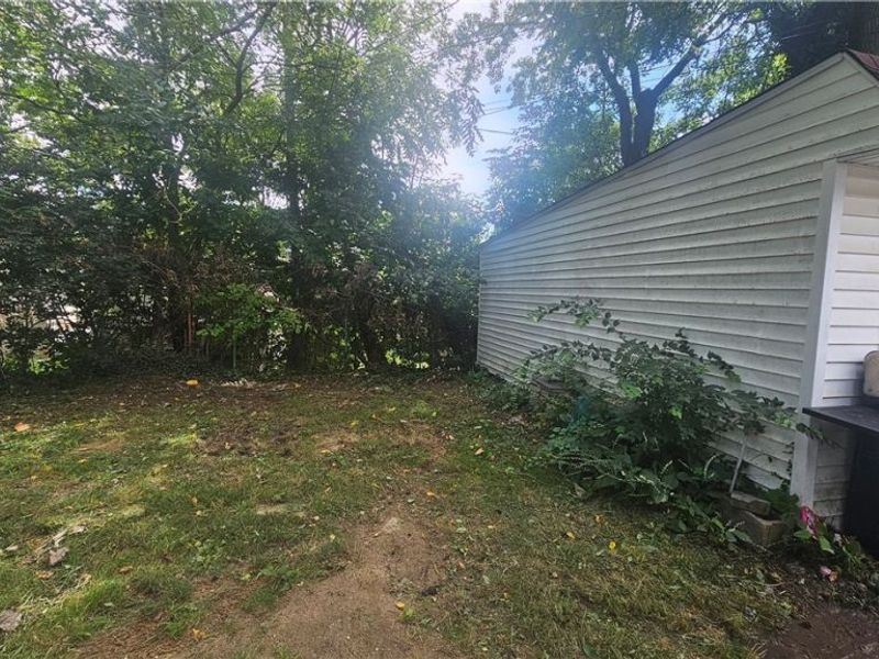 12332 Park Knoll Drive, Garfield Heights, OH 44125 Photo 5