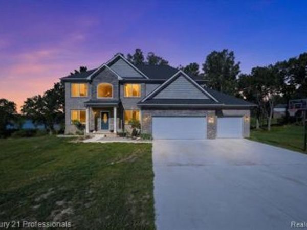 126 Parker , Ortonville Village, Mi 48462