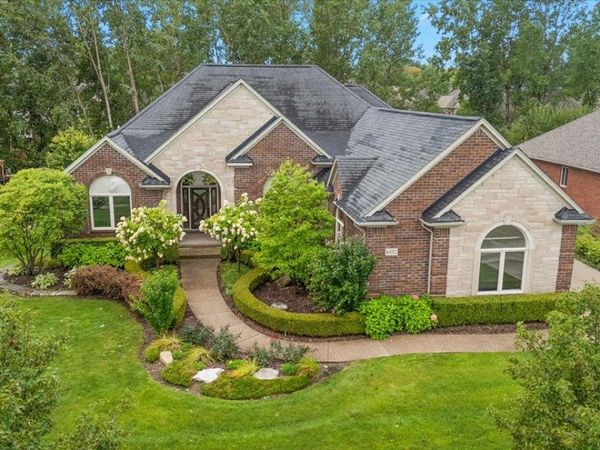 6332 Shadydale Drive , Shelby Township, Mi 48316