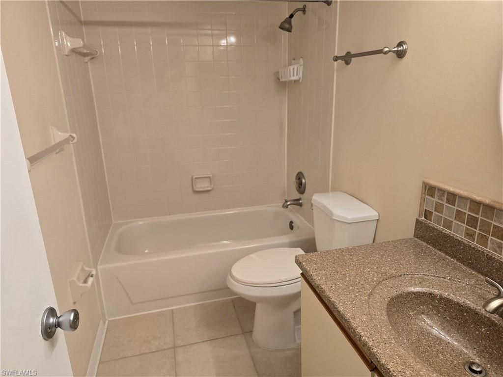 5750 Woodmere Lake Cir, Unit H101, Naples, FL 34112 Photo